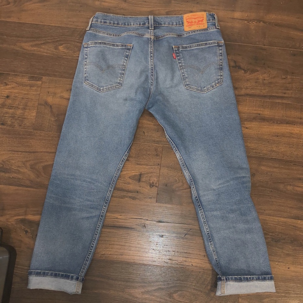 Preowned Levi’s 502 Jeans. Slightly tapered. Medium wash. 32/30 - Picture 4 of 6